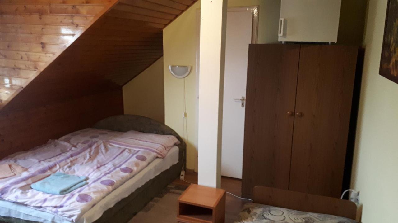 Hotel Napsugar Panzio Vác Exterior foto